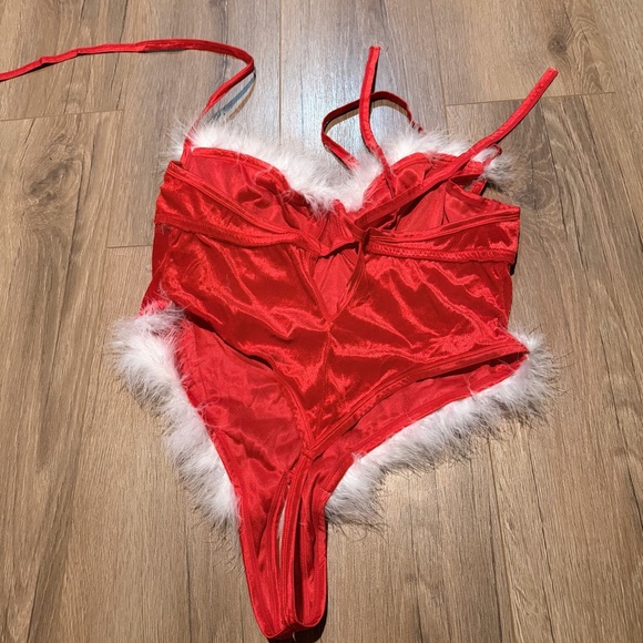 Dreamgirl Lingerie Santa Bodysuit NWOT Open Crotch Sexy Christmas Plus Size Red - Picture 4 of 8